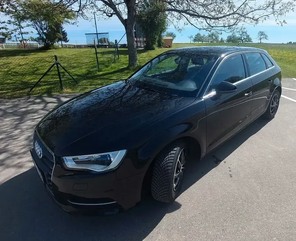 Gebraucht Audi A3 Ambition 105 PS (77 kW) 2015 Schwarz Limousine