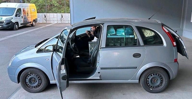 Gebraucht Opel Meriva 74 PS (54 kW) 2004 Silber Van / Kleinbus