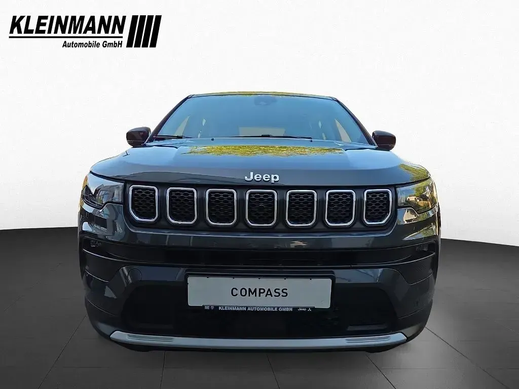 Gebraucht Jeep Compass Altitude 131 PS (96 kW) 2025 Grau SUV