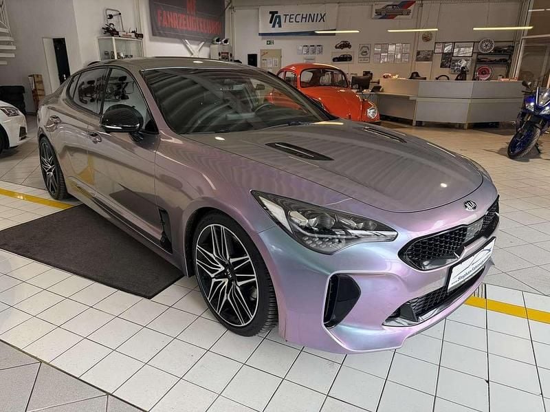 Gebraucht Kia Stinger GT 366 PS (269 kW) 2021 Ceramicgrau&flick/flackfolie Kleinwagen