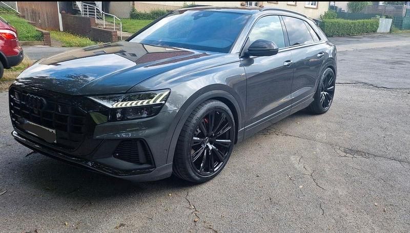 Gebraucht Audi Q8 Competition 286 PS (210 kW) 2023 Daytonagrau perleffekt SUV