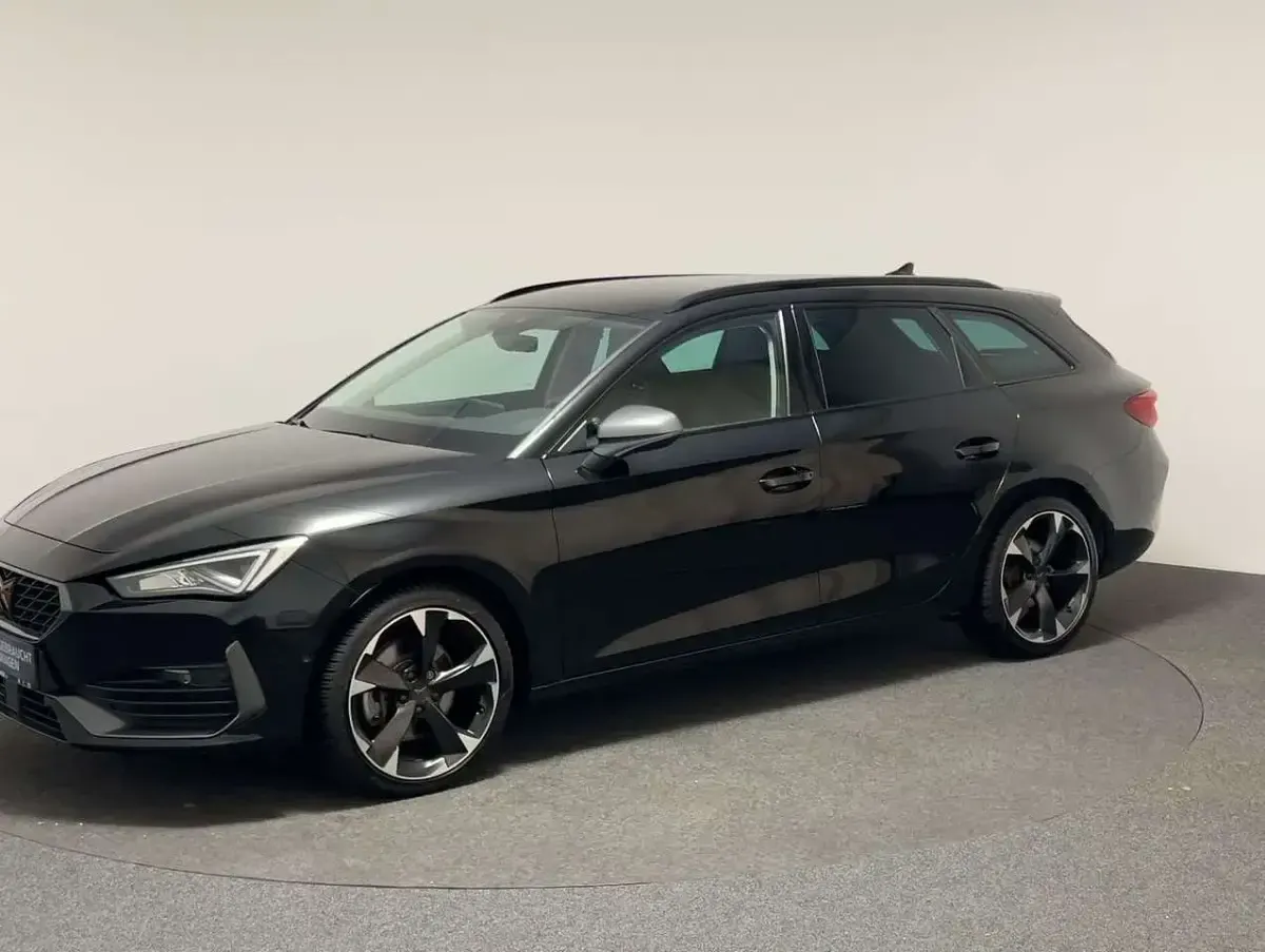 Second-hand Cupra Leon 150 CP (110 kW) 2023 Negru Break