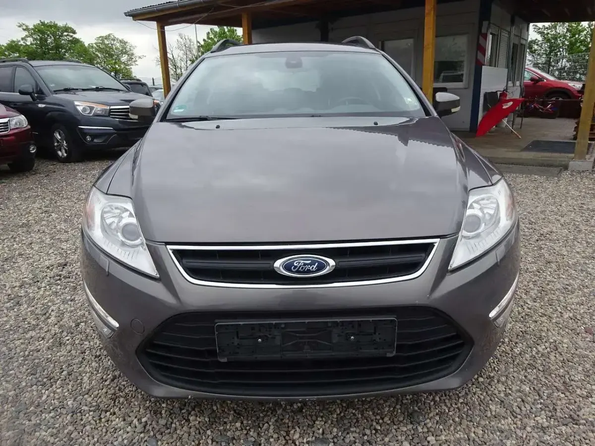 Gebraucht Ford Mondeo Trend 140 PS (102 kW) 2011 Braun Kombi