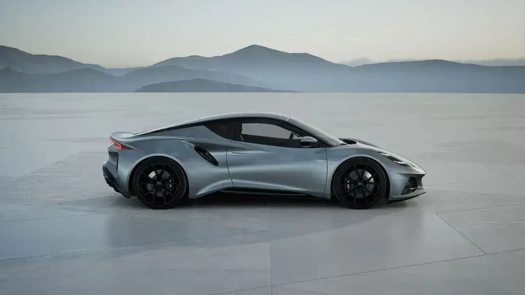 Neu Lotus Emira 405 PS (297 kW) 2026 Silber Coupé
