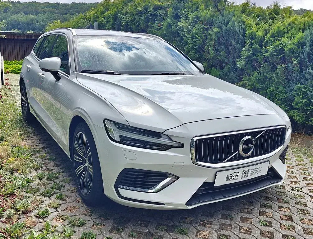 Gebraucht Volvo V60 341 PS (250 kW) 2021 Weiß Kombi