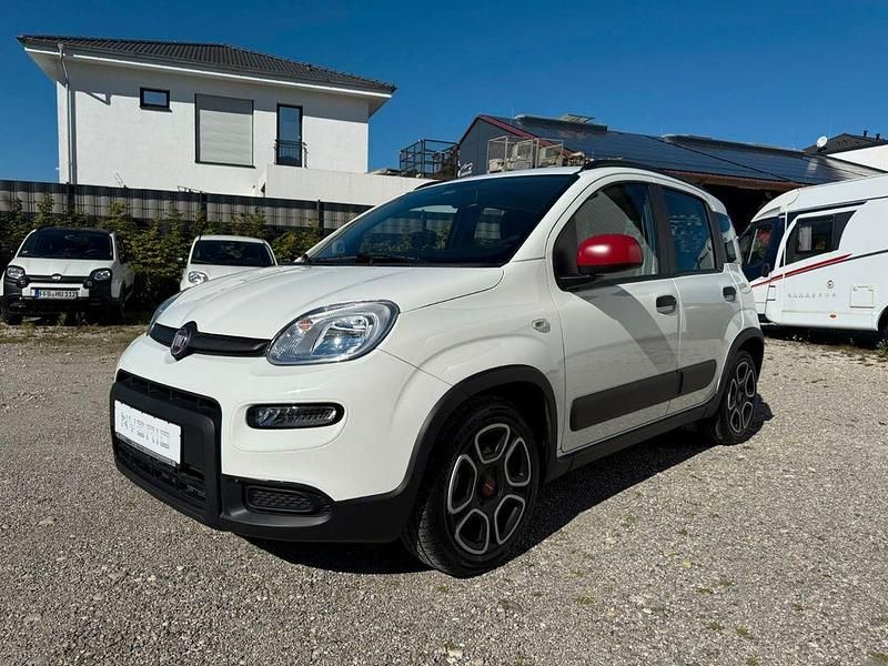 Weiß Gebraucht 2022 Fiat Panda City Life Kleinwagen | 12.290 € (Etwas zu teuer) - Bild 1/4