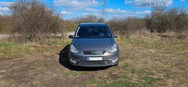 Gebraucht Ford Galaxy Titanium 203 PS (149 kW) 2012 Grau Van / Kleinbus