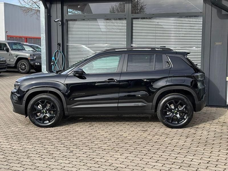 Neu Jeep Avenger Overland 145 PS (106 kW) 2025 Schwarz SUV
