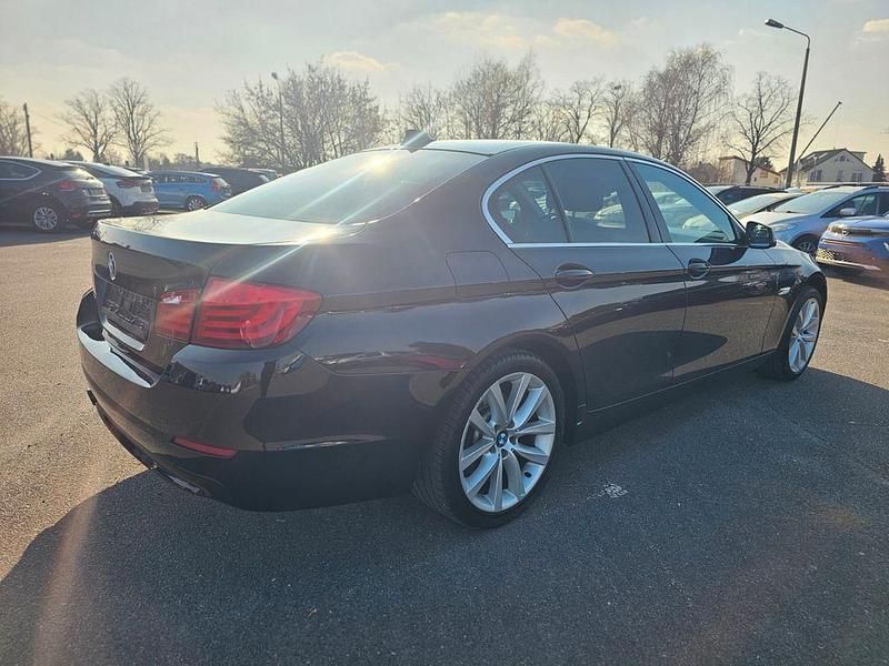 Gebraucht BMW 520 184 PS (135 kW) 2011 Schwarz Limousine