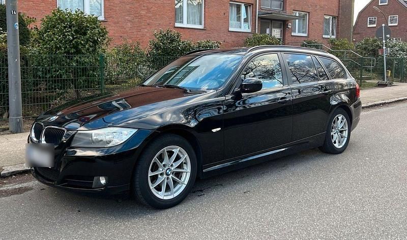 Schwarz Gebraucht 2012 BMW 318 Gran Turismo Kombi | 4.000 € - Bild 1/4