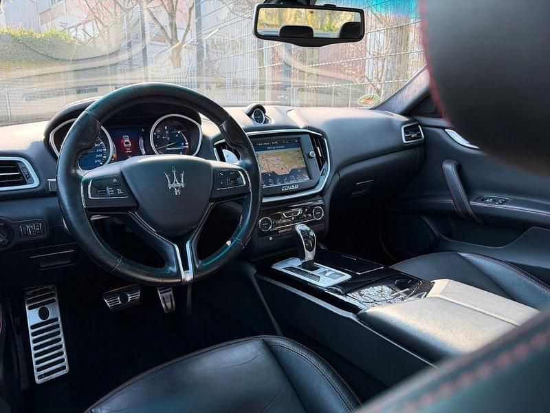 Gebraucht Maserati Ghibli 275 PS (202 kW) 2016 Schwarz Limousine