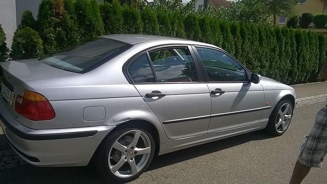 Gebraucht BMW 318 160 PS (117 kW) 1999 Silber Limousine
