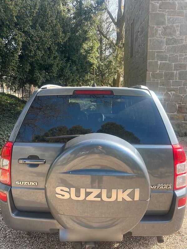 Gebraucht Suzuki Grand Vitara 129 PS (94 kW) 2007 Grau SUV