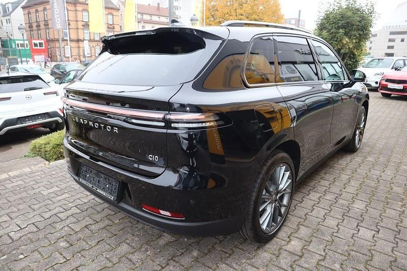 Neu Leapmotor C10 160 kW (218 PS) 2025 Schwarz SUV