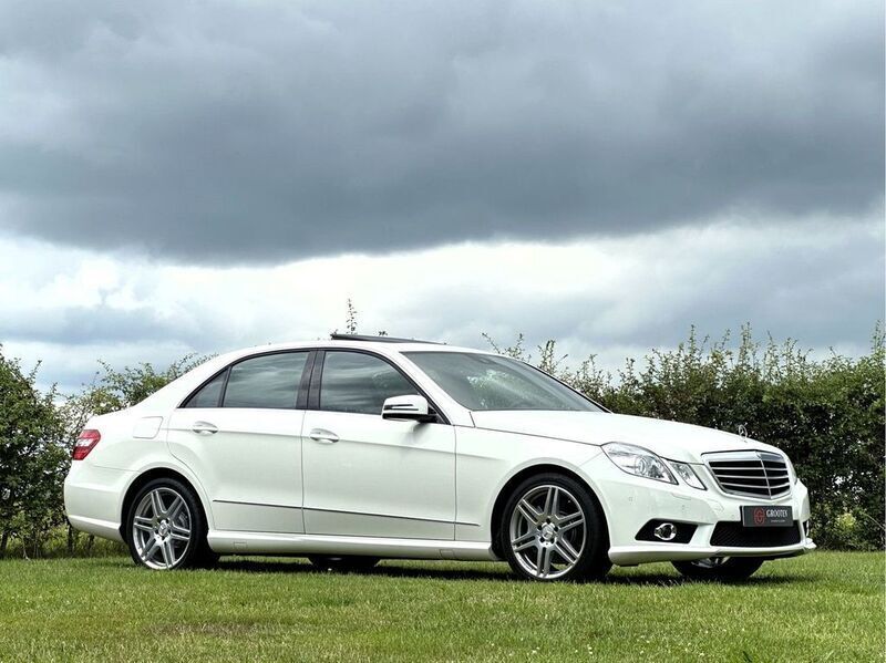 Gebraucht Mercedes E500 AMG 387 PS (284 kW) 2009 Weiß Limousine