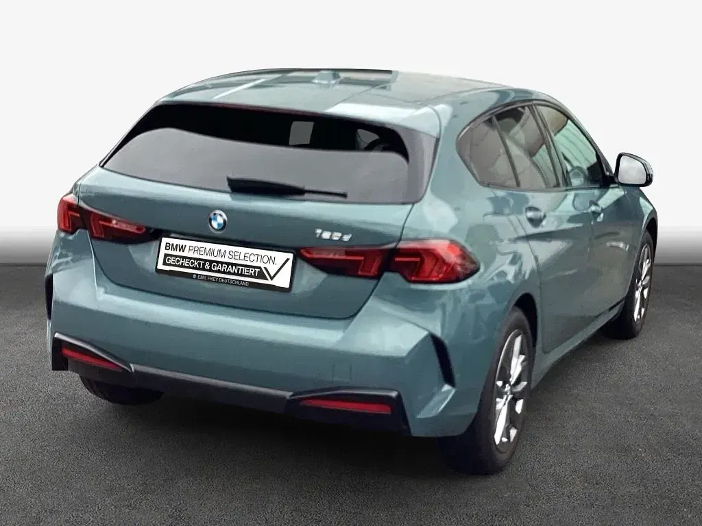 Gebraucht BMW 120 Sport Line 150 PS (110 kW) 2025 Grün Kleinwagen