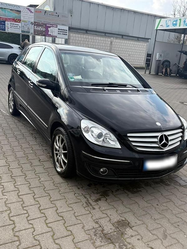 Gebraucht Mercedes B170 116 PS (85 kW) 2006 Schwarz Van / Kleinbus