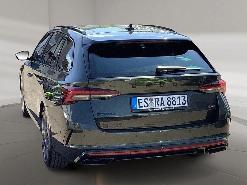 Usata Skoda Octavia RS 265 CV (194 kW) 2025 Verde Station wagon