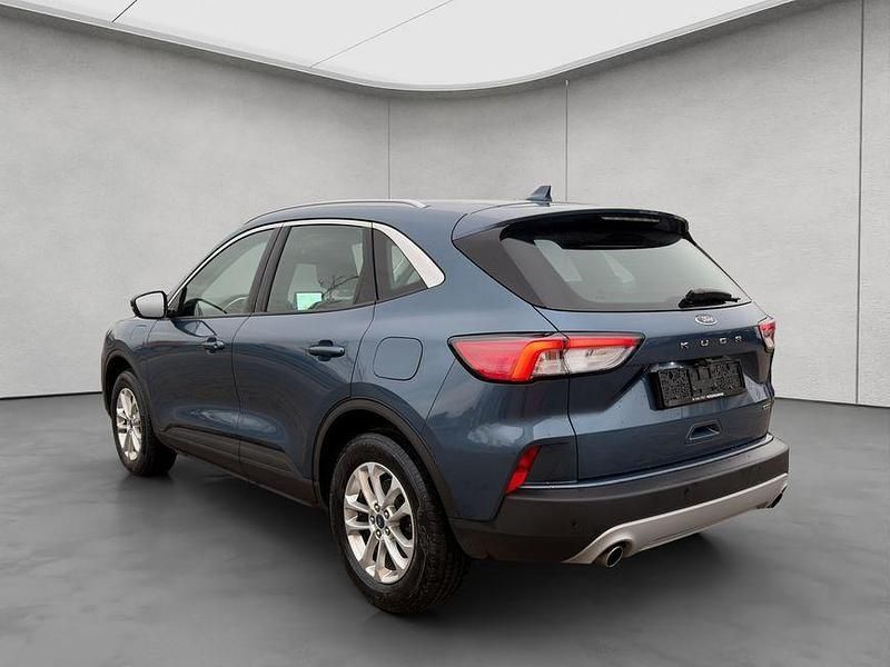 Gebraucht Ford Kuga Titanium 152 PS (111 kW) 2022 Chrome blue metallic SUV