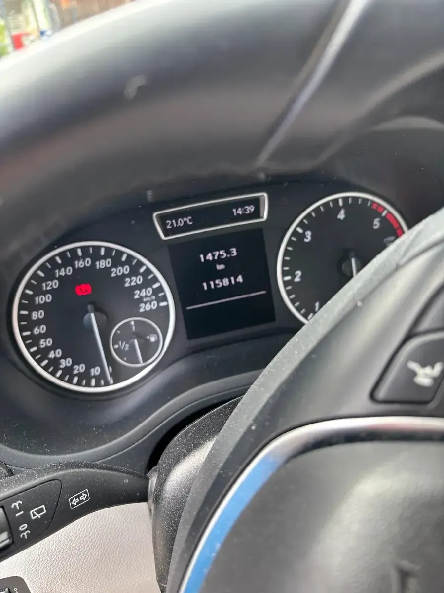 Gebraucht Mercedes B180 109 PS (80 kW) 2014 Andere farben Van / Kleinbus