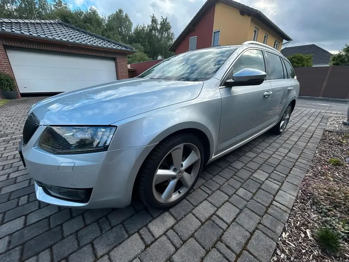 Gebraucht Skoda Octavia 150 PS (110 kW) 2017 Silber Kombi