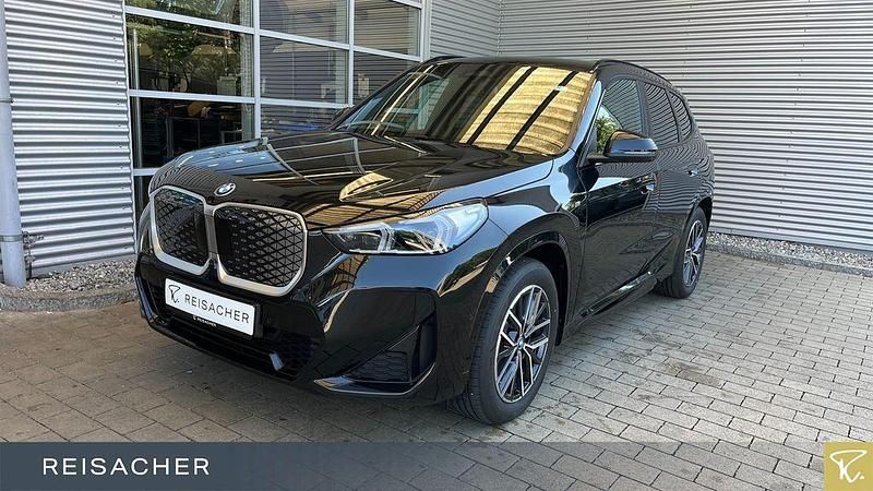 Schwarz Neu 2025 BMW iX1 M Sport SUV | 54.900 € (Guter Preis) - Bild 1/4