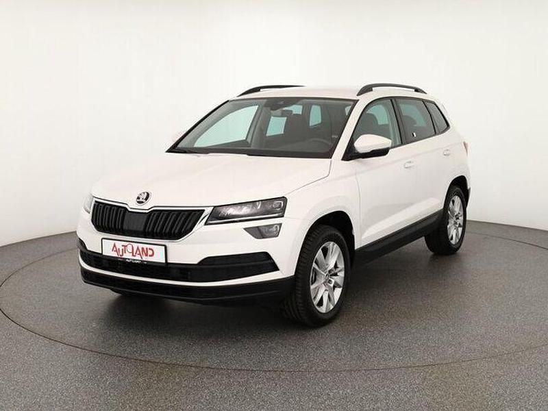 Weiß Gebraucht 2020 Skoda Karoq Style SUV | 25.950 € (Fairer Preis) - Bild 1/4