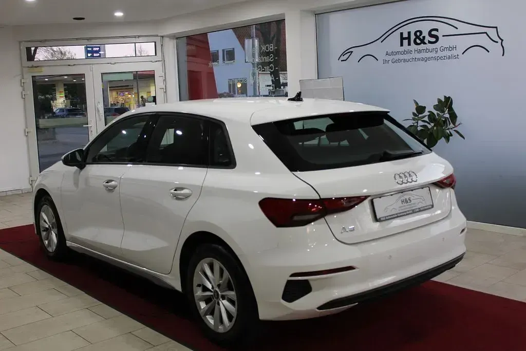 Gebraucht Audi A3 Sport 150 PS (110 kW) 2023 Weiß Limousine