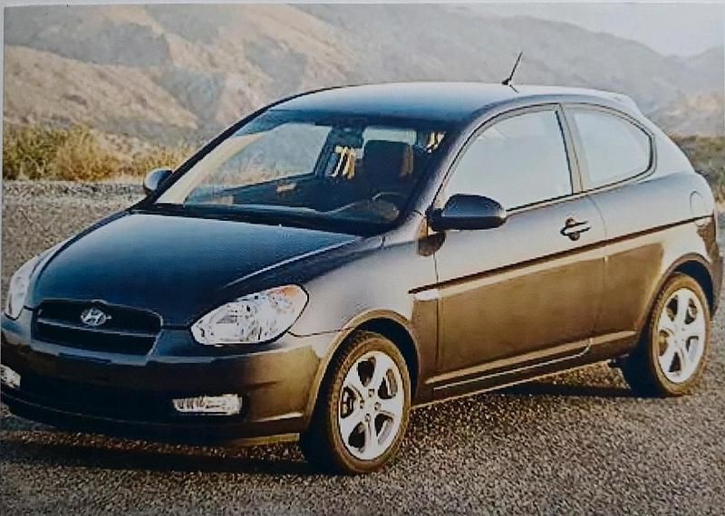 Schwarz Gebraucht 2006 Hyundai Accent Limousine | 850 € - Bild 1/1