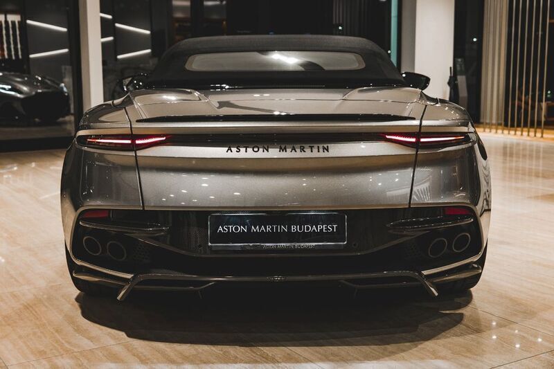 Gebraucht Aston Martin DBS 770 PS (566 kW) 2024 Silber Cabrio