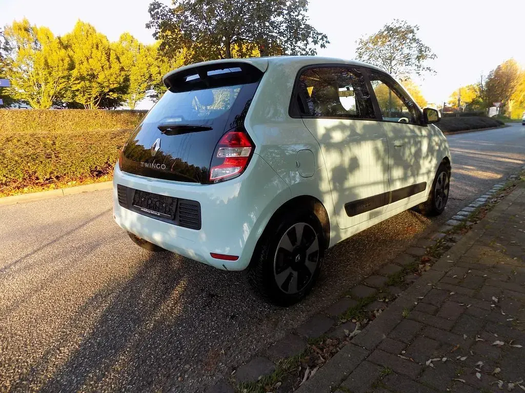 Używany Renault Twingo Experience 71 KM (52 kW) 2016 Niebieski Hatchback
