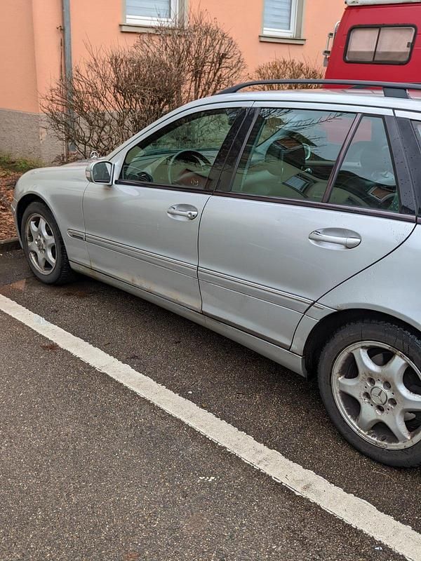 Gebraucht Mercedes C180 145 PS (106 kW) 2004 Silber Kombi