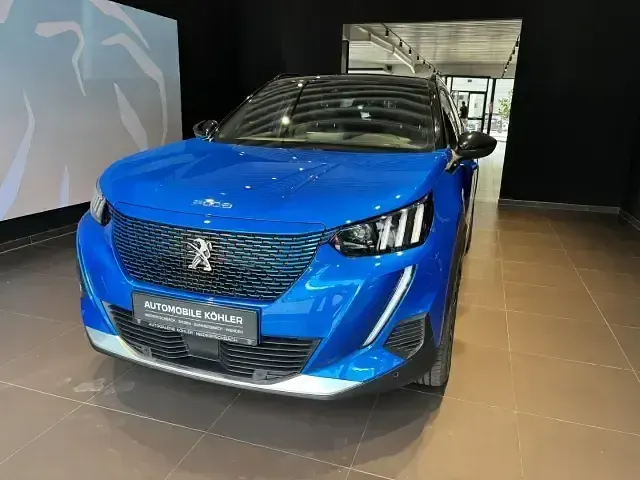 Gebraucht Peugeot e-2008 GTi 100 kW (136 PS) 2023 Blau SUV