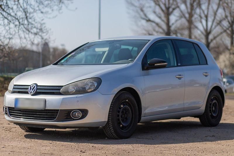 Gebraucht VW Golf VI Style 122 PS (89 kW) 2011 Silber Kleinwagen
