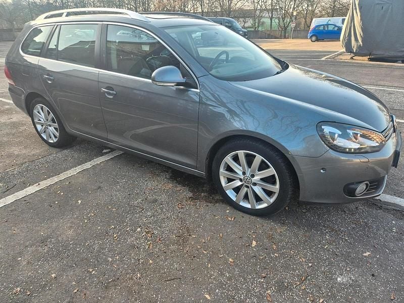 Gebraucht VW Golf VI Highline 140 PS (102 kW) 2011 Grau Kleinwagen