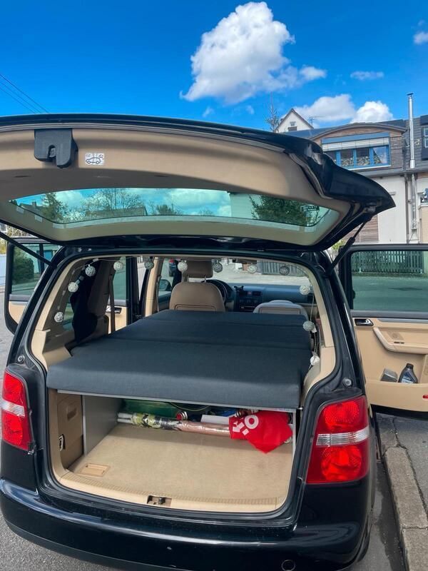Schwarz Gebraucht 2005 VW Touran Van / Kleinbus | 2.399 € (Fairer Preis) - Bild 1/4