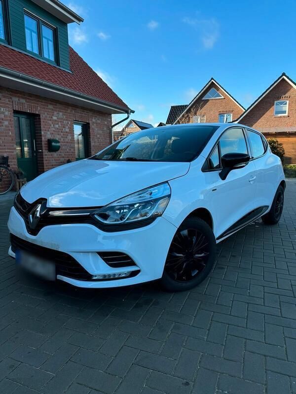 Weiß Gebraucht 2018 Renault Clio IV LIMITED Kleinwagen | 7.990 € - Bild 1/4