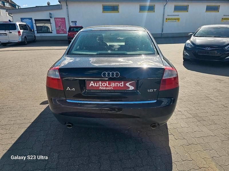 Gebraucht Audi A4 125 PS (91 kW) 2002 Blau Limousine