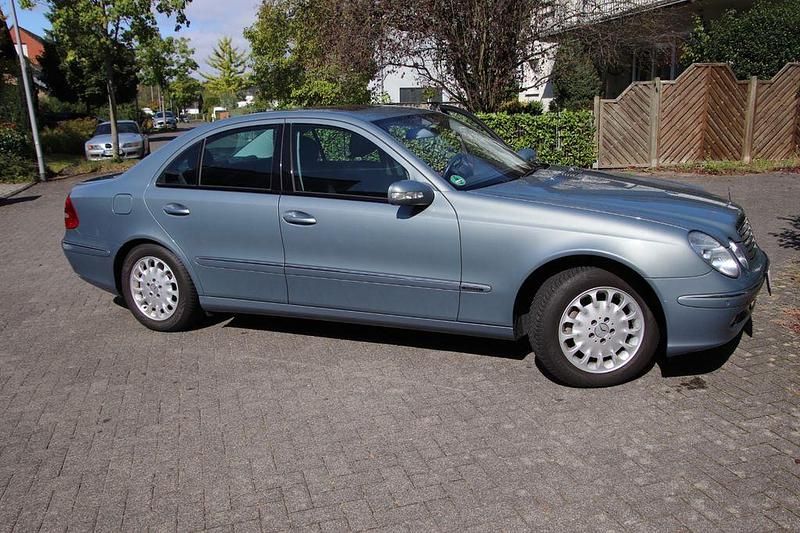 Gebraucht Mercedes 280 Elegance 190 PS (139 kW) 2005 Grau Limousine