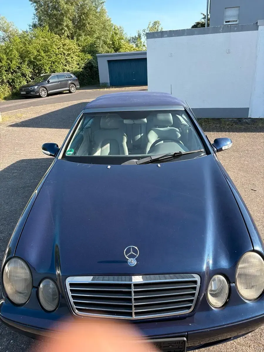 Gebraucht Mercedes CLK320 218 PS (160 kW) 1998 Blau Cabrio