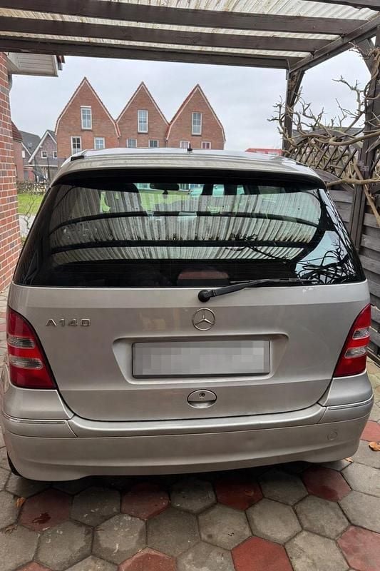 Usado Mercedes A140 82 HP (60 kW) 2005 Cinzento Citadino