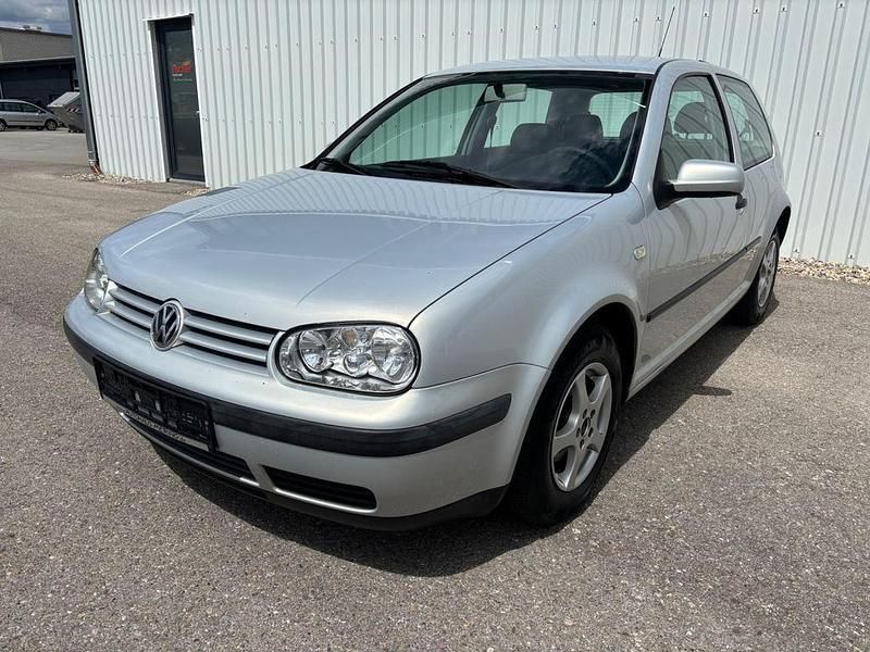 Silber Gebraucht 1999 VW Golf IV Basis Limousine | 1.998 € (Teuer) - Bild 1/4