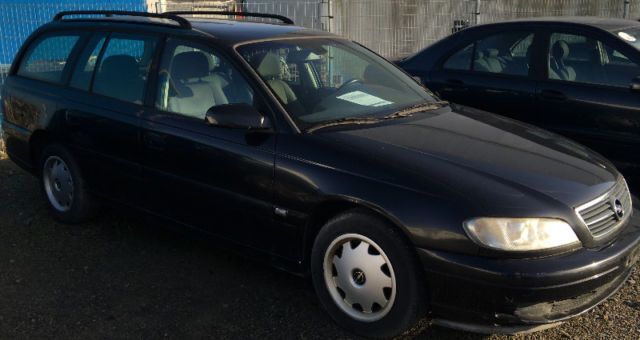 Gebraucht Opel Omega Edition 120 PS (88 kW) 2003 Schwarz metallic Kombi