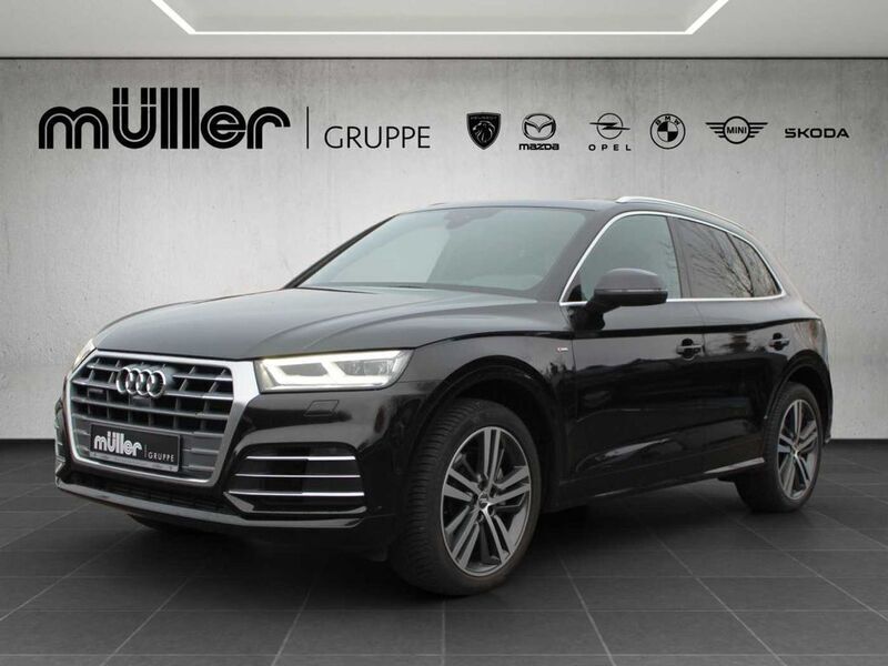 Mythosschwarz metallic (metallic) Gebraucht 2020 Audi Q5 Sport SUV | 35.660 € (Guter Preis) - Bild 1/4