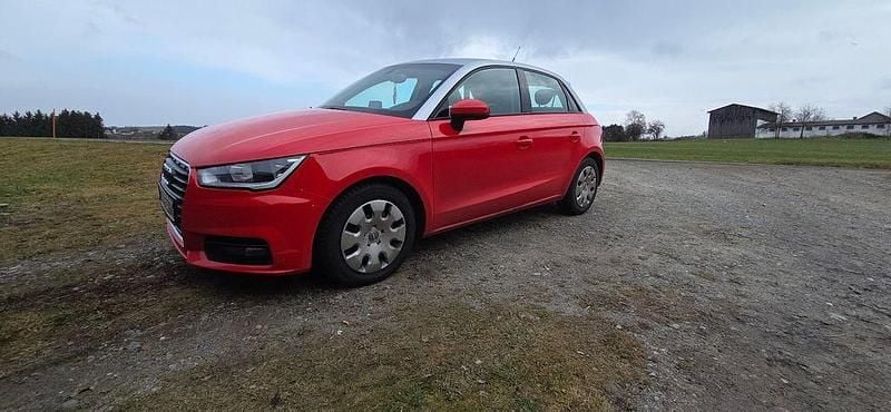 Rot Gebraucht 2018 Audi A1 Sportback Ambiente Kleinwagen | 13.550 € (Guter Preis) - Bild 1/4