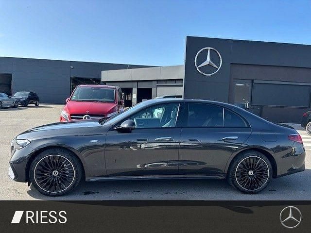 Gebraucht Mercedes E300 AMG 313 PS (230 kW) 2025 Metalliclack graphitgrau Limousine