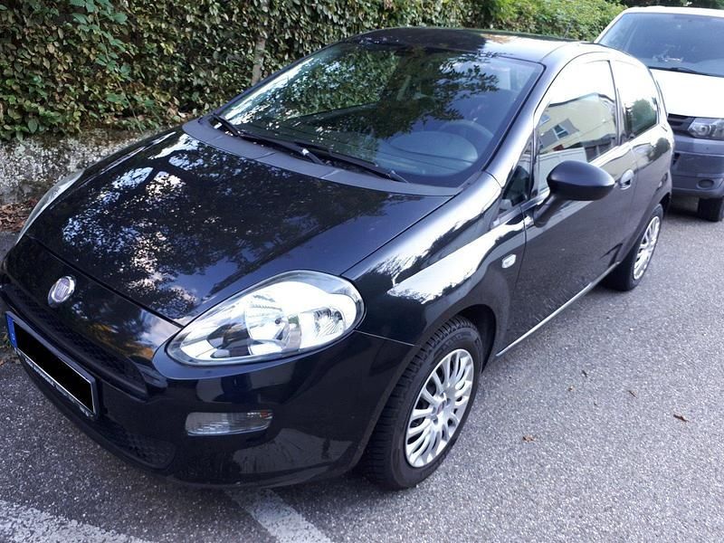 Schwarz Gebraucht 2014 Fiat Punto Street Kleinwagen | 2.200 € (Superpreis) - Bild 1/4