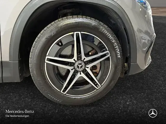 Gebraucht Mercedes EQA300 AMG 167 kW (228 PS) 2022 Grau SUV