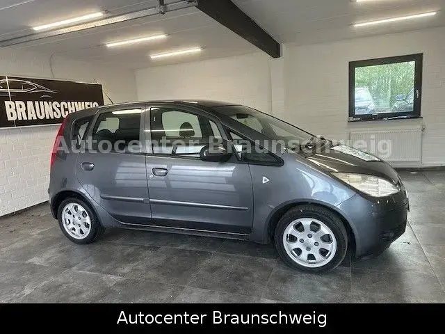Gebraucht Mitsubishi Colt Invite 95 PS (69 kW) 2005 Grau Kleinwagen