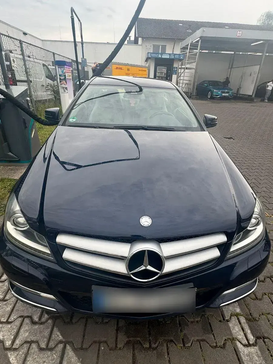 Gebraucht Mercedes C180 156 PS (114 kW) 2012 Blau Coupé